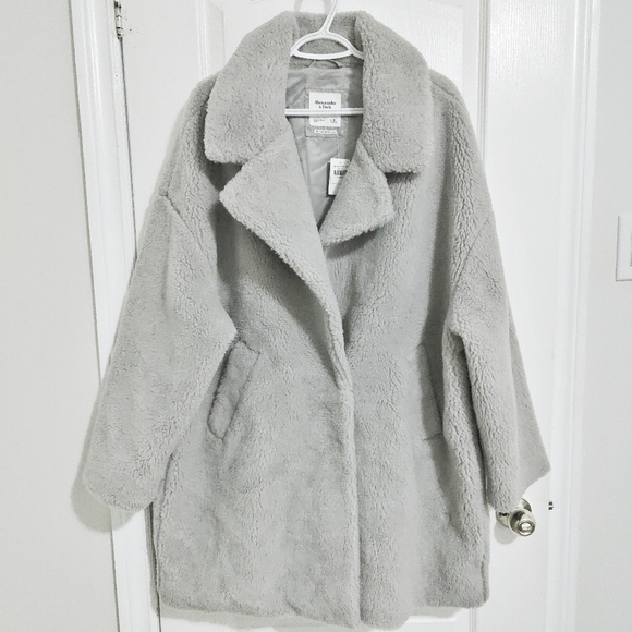 NWT Abercrombie & Fitch Grey Faux Fur The A&F Teddy Coat - Picture 5 of 9